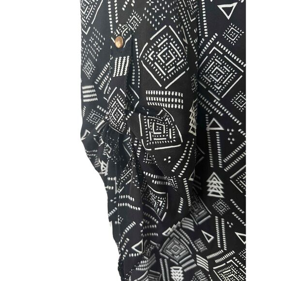 Indulge Shirtdress Womens Size 2X Black Geometric Long Sleeve Collar - Picture 2 of 7